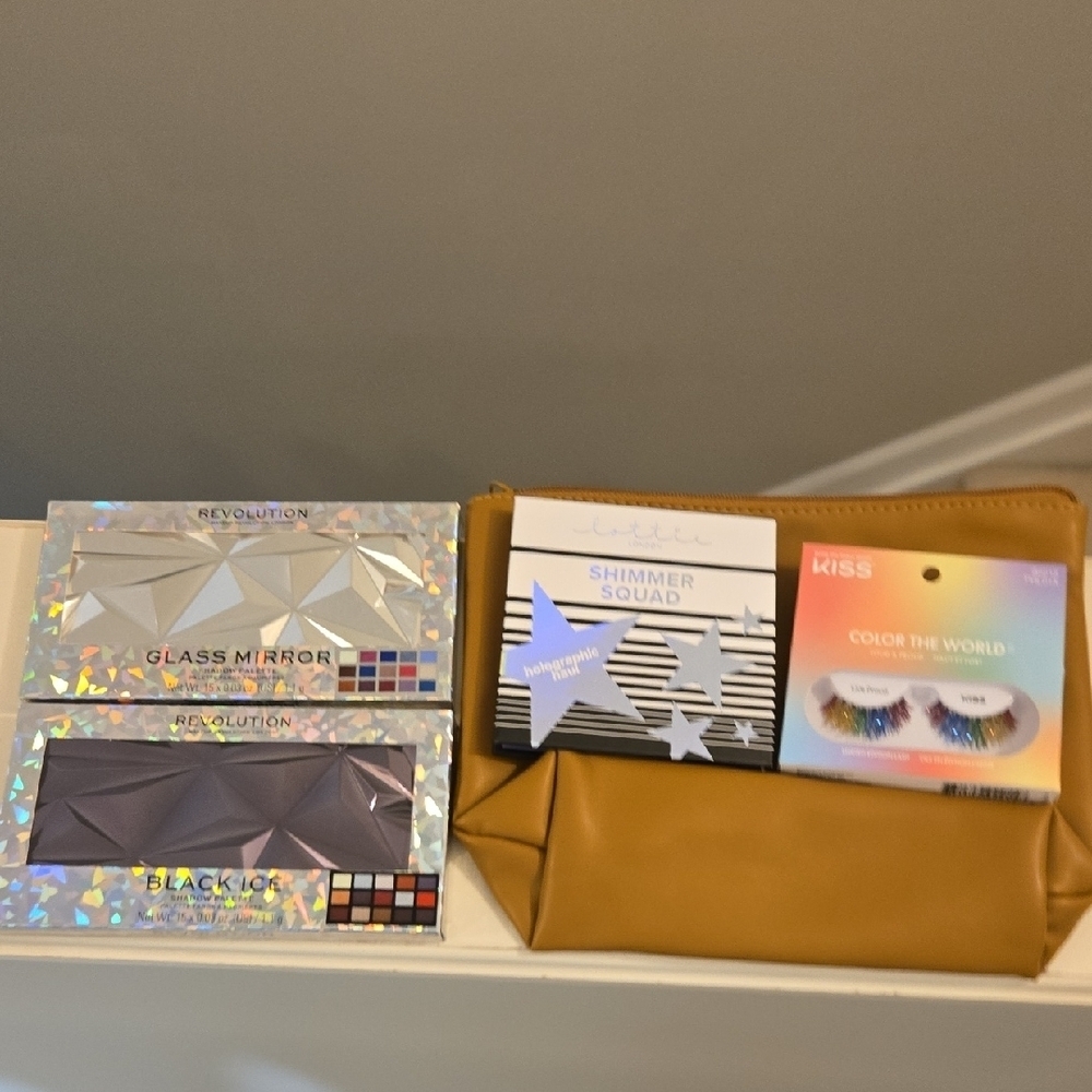 Revolution Holographic Makeup Set Bundle with Mustard Pouch